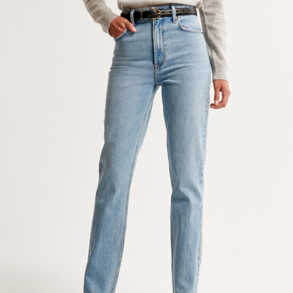 Abercrombie Ulta High Rise 90s Straight Jeans